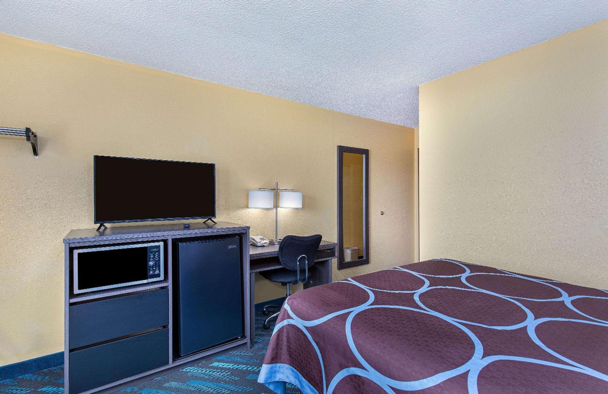 Super 8 By Wyndham Somerset Luaran gambar